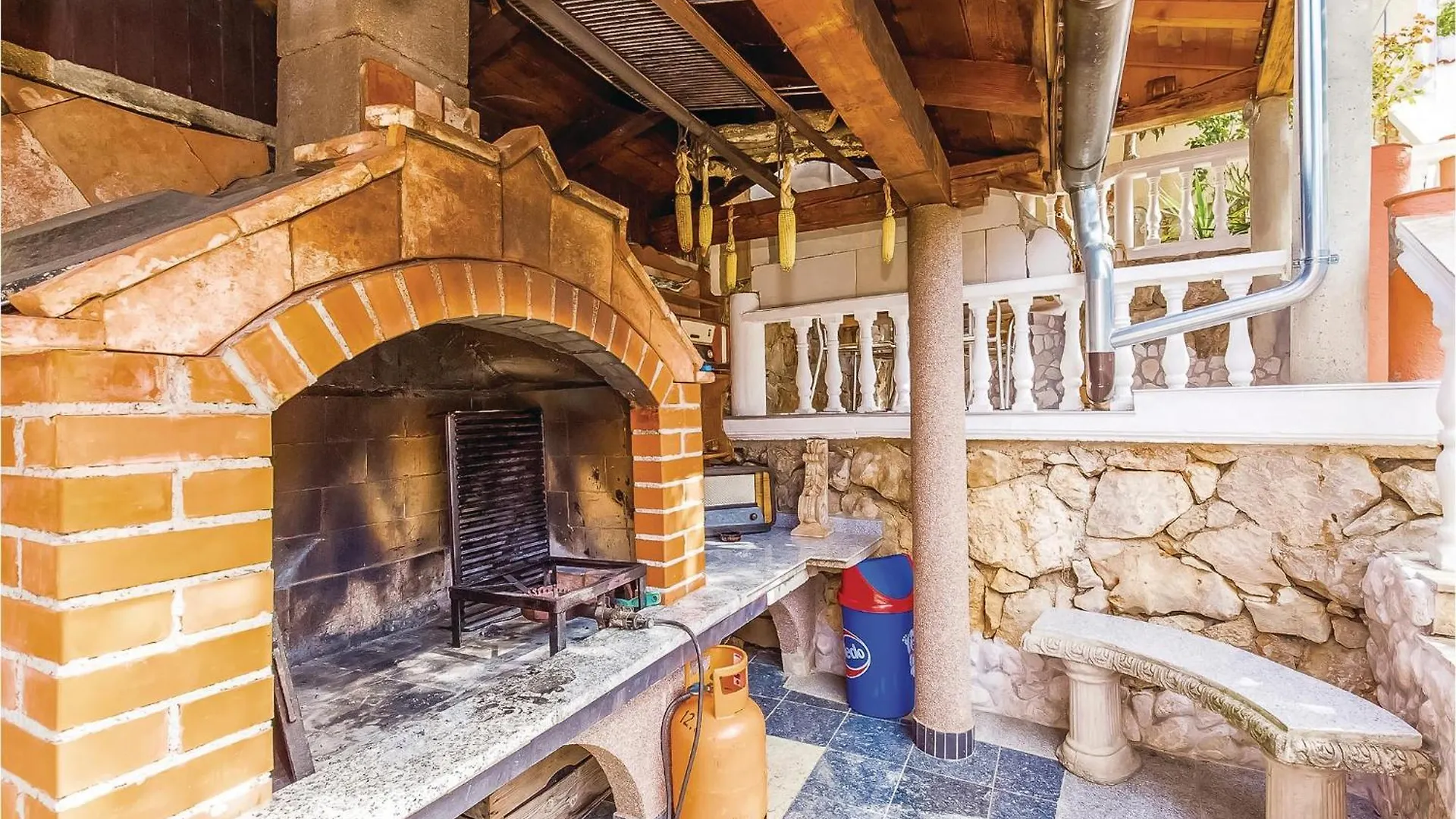 2 Bedroom Lovely Apartment In Crikvenica