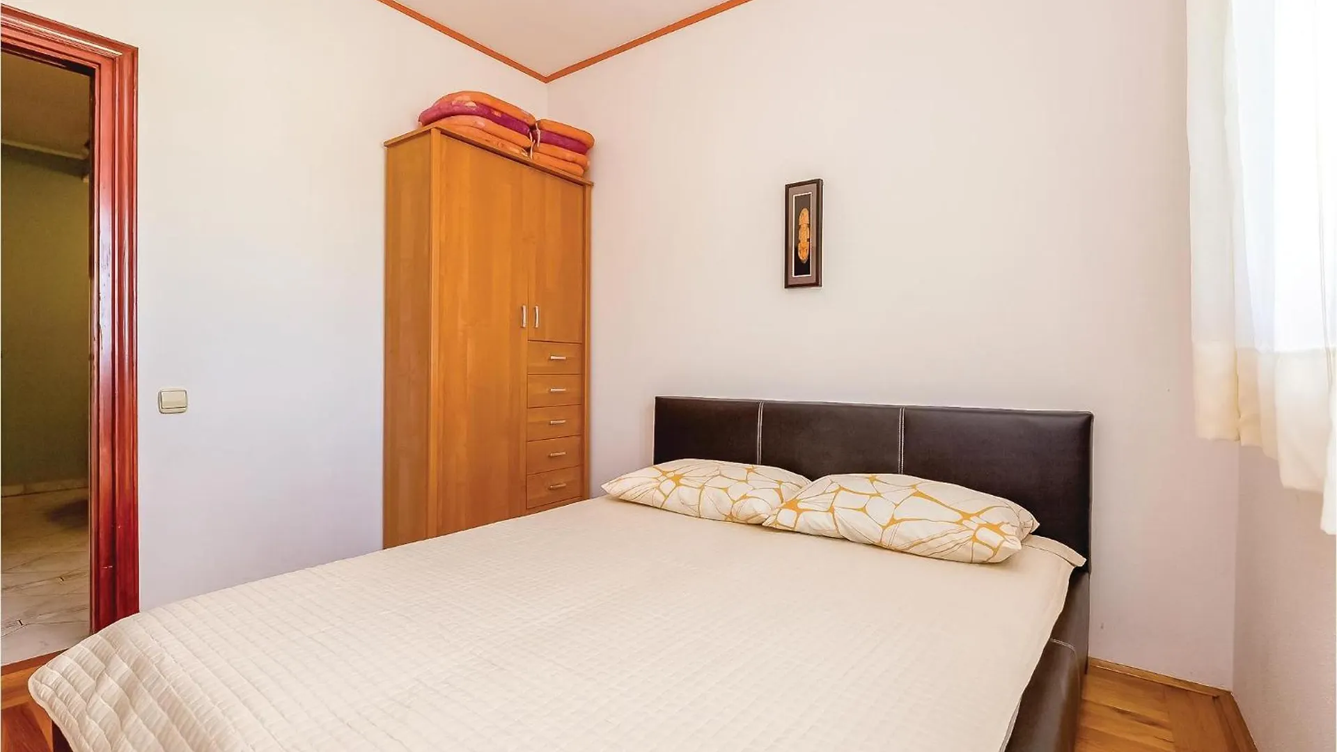 2 Bedroom Lovely Apartment In Crikvenica