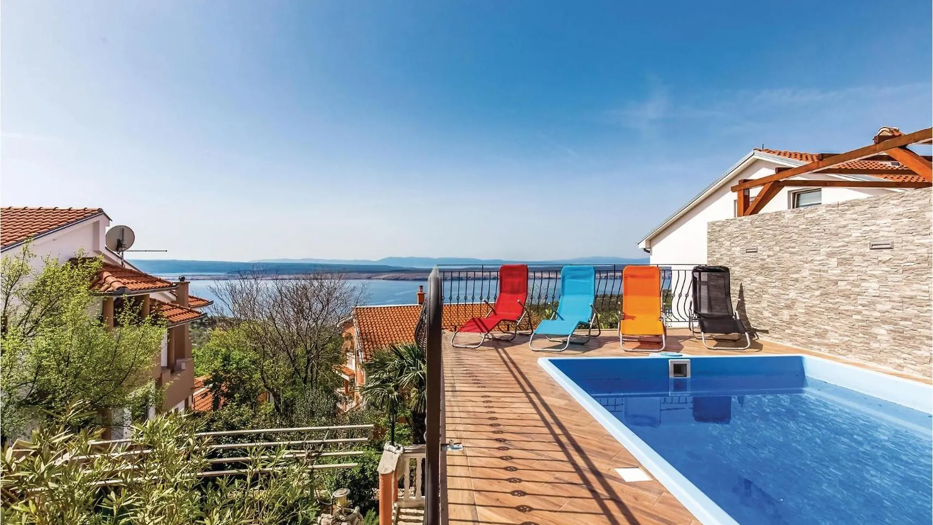 2 Bedroom Lovely Apartment In Crikvenica