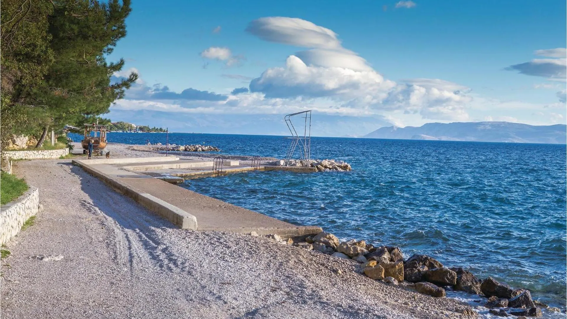 2 Bedroom Lovely Apartment In Crikvenica